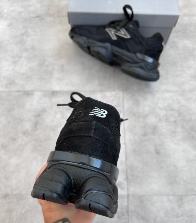 Nb 9060 Black + Brinde Exclusivo