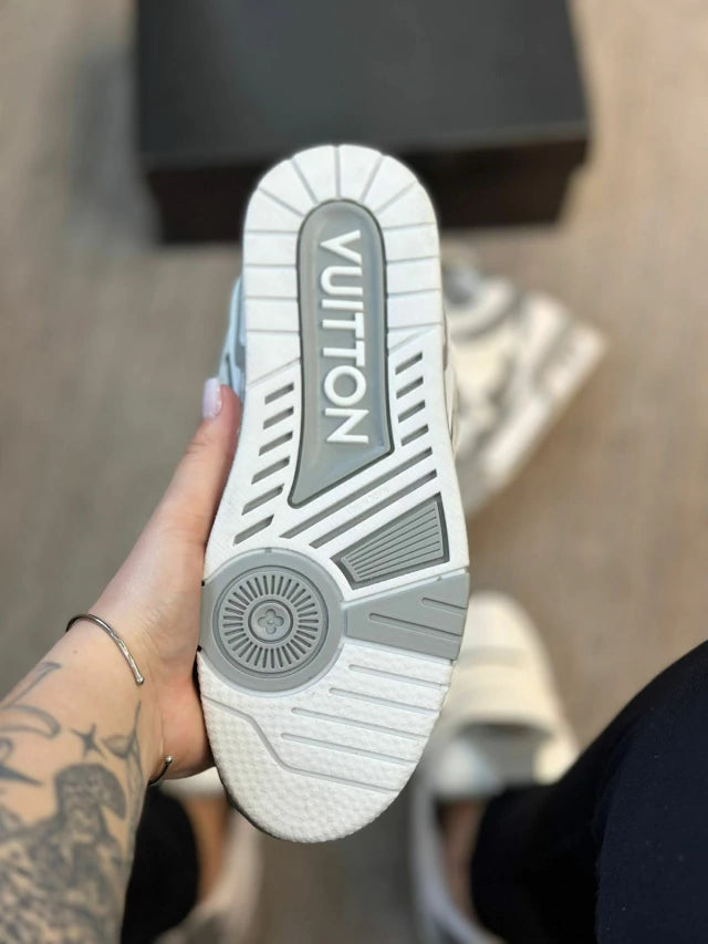 Louis Vuitton Cinza + Brinde Exclusivo