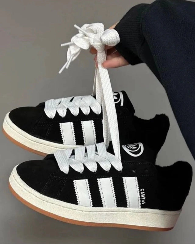 Campus 00s Preto + Brinde Exclusivo