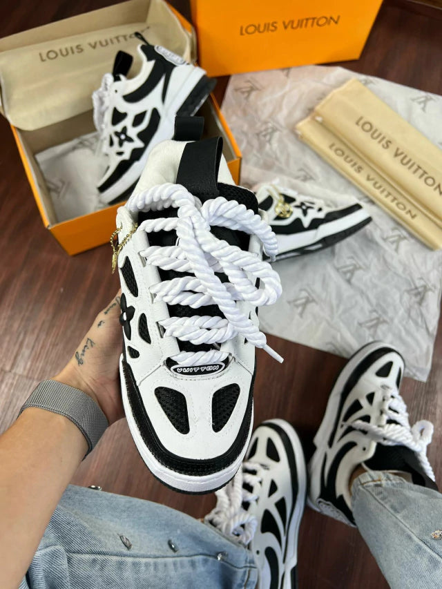 Louis Vuitton Branco e Preto + Brinde Exclusivo